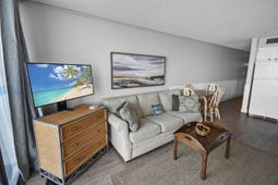 1210 N Waccamaw Dr.  photo 4