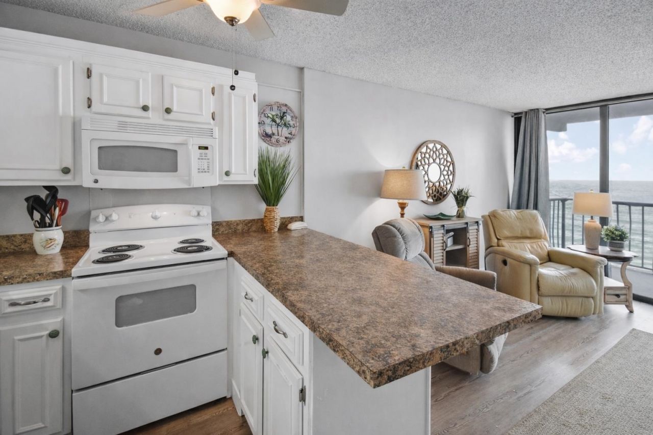 1210 N Waccamaw Dr.  Photo 8