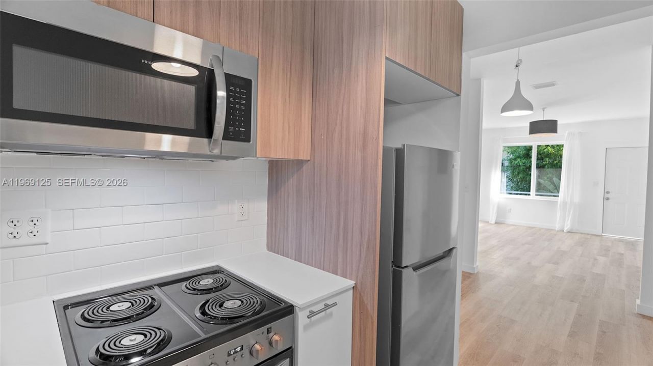 1561 Jefferson Avenue, Miami Beach, FL 33139 Photo