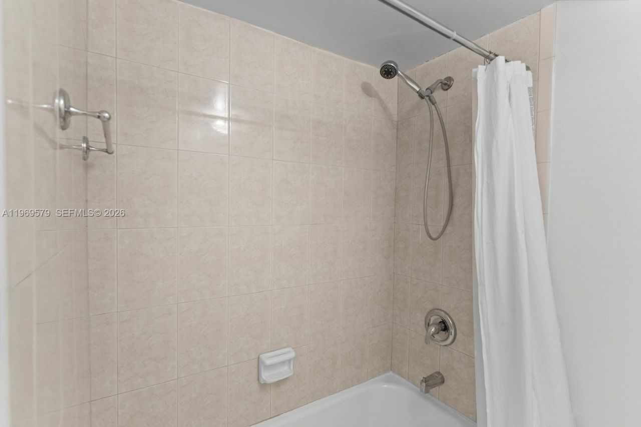 3800 S Ocean Dr, Unit 1815, Hollywood, FL 33019 Photo