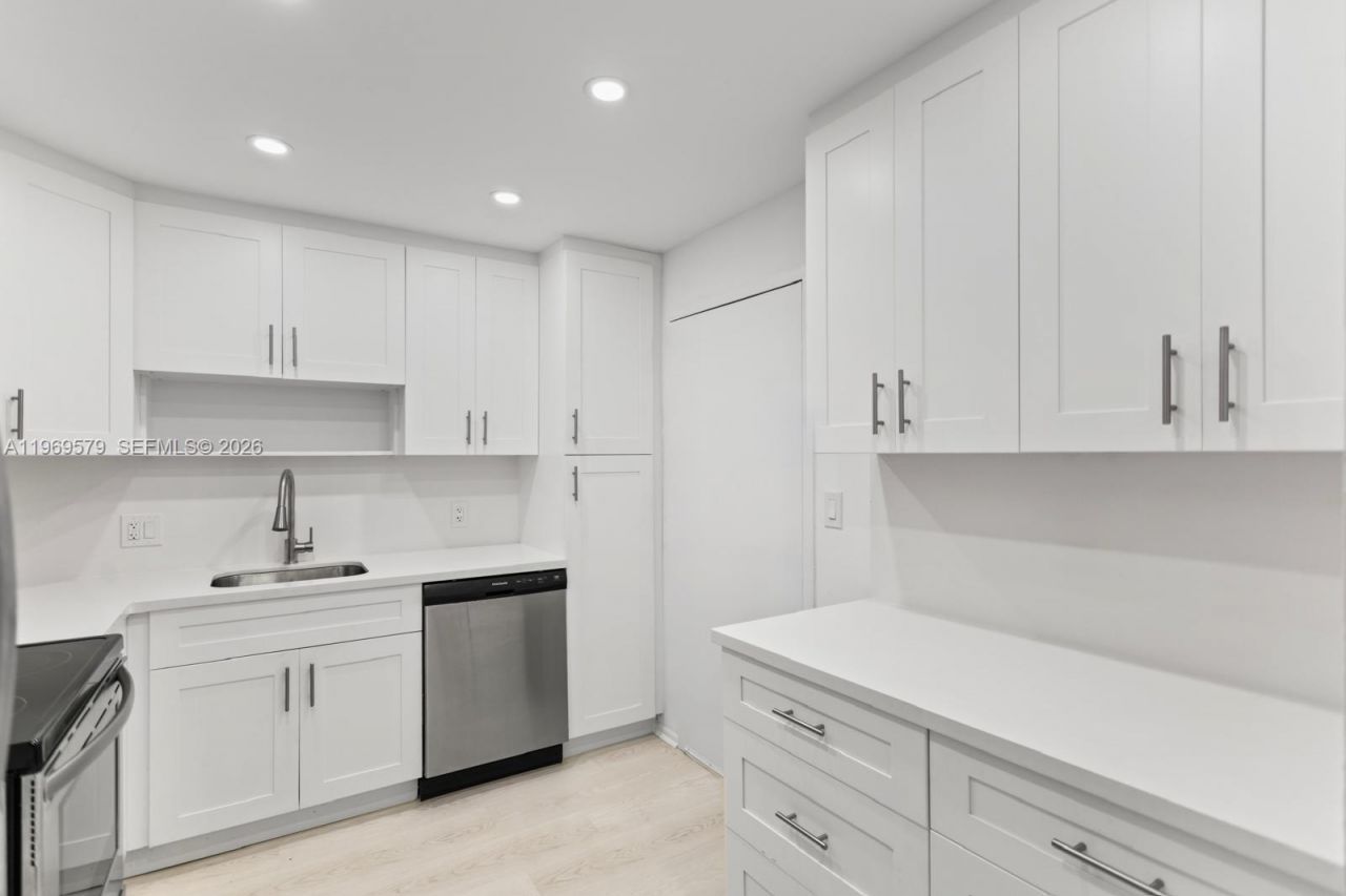 3800 S Ocean Dr, Unit 1815, Hollywood, FL 33019 Photo