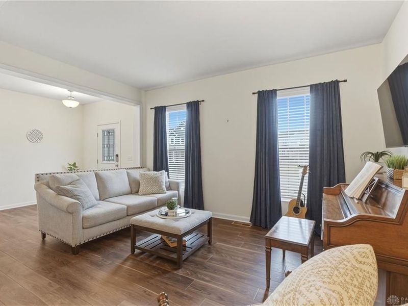 535 Carleton Drive, Sugarcreek Township, OH 45440 Photo 7