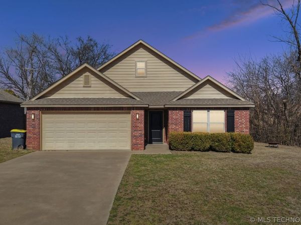 1417 E 145th Street S, Glenpool, OK 74033