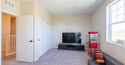 2909 Hazel Gaze St, Sacramento, CA 95833 Photo