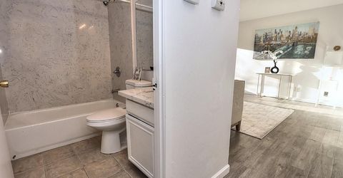 9385 Mira Del Rio Dr, Sacramento, CA 95827 Photo