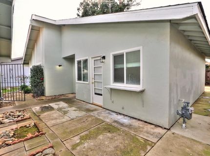 9385 Mira Del Rio Dr, Sacramento, CA 95827 Photo
