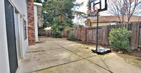 9385 Mira Del Rio Dr, Sacramento, CA 95827 Photo