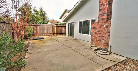 9385 Mira Del Rio Dr, Sacramento, CA 95827 Photo