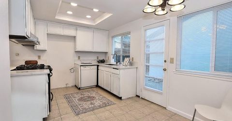 9385 Mira Del Rio Dr, Sacramento, CA 95827 Photo