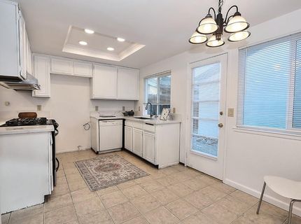9385 Mira Del Rio Dr, Sacramento, CA 95827 Photo