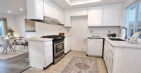 9385 Mira Del Rio Dr, Sacramento, CA 95827 Photo