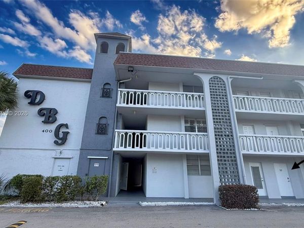 400 SE 10th St , Unit 112, Deerfield Beach, FL 33441