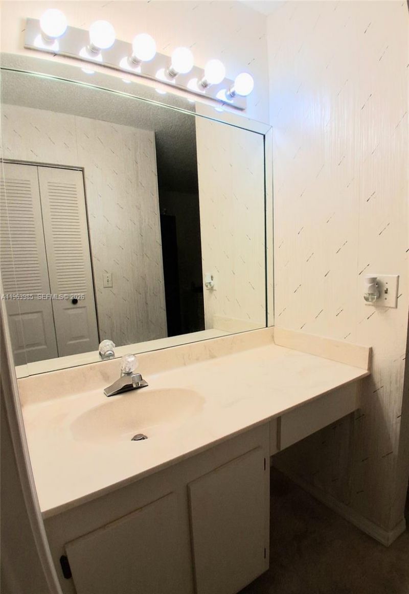 10456 NW 24th Pl, Unit 206, Sunrise, FL 33322 Photo