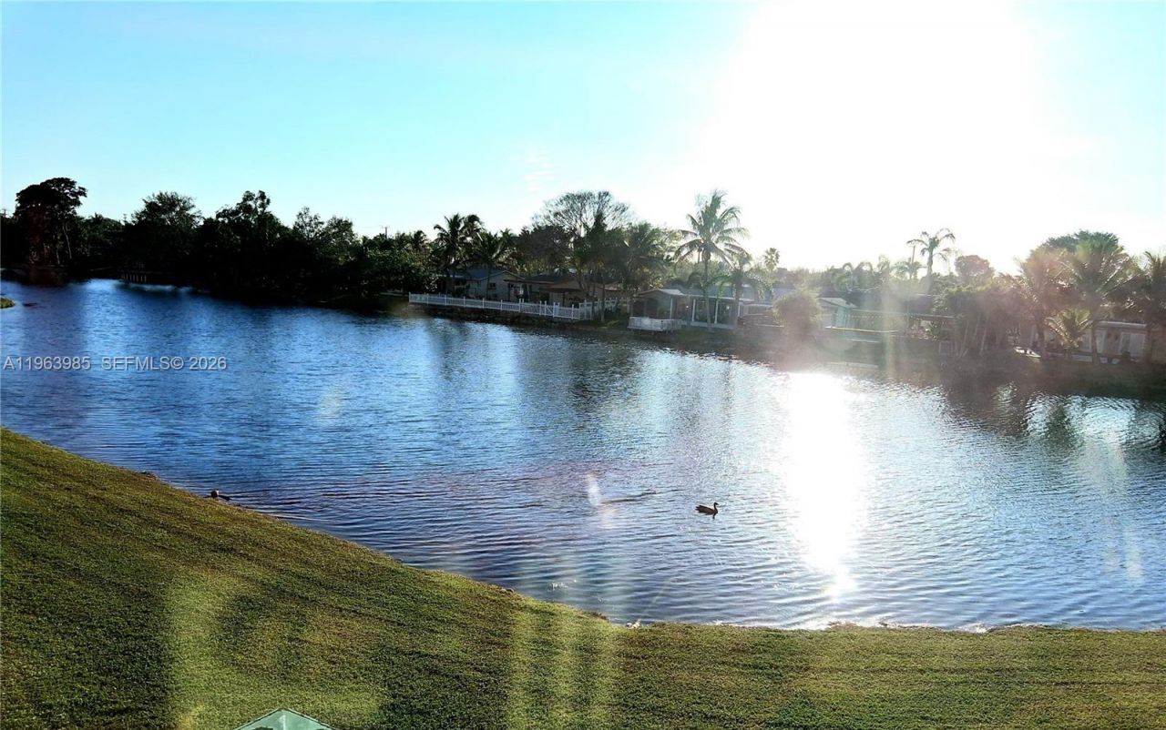 10456 NW 24th Pl, Unit 206, Sunrise, FL 33322 Photo