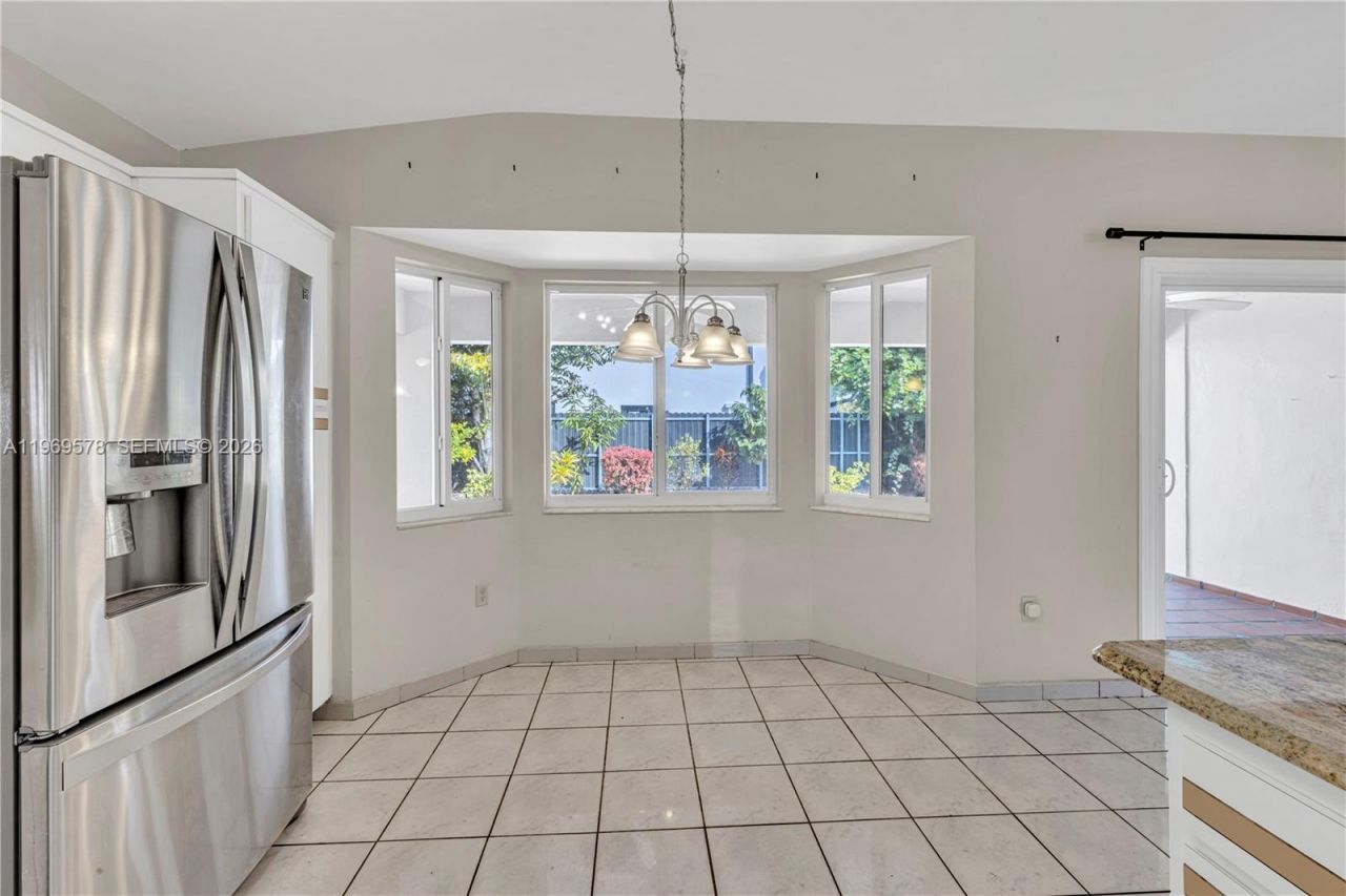 8531 SW 12th St, Miami, FL 33144 Photo