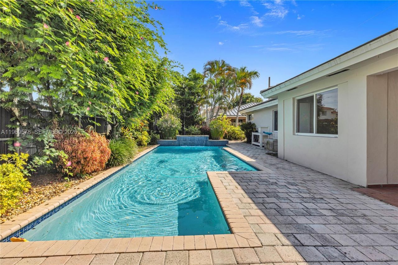 8531 SW 12th St, Miami, FL 33144 Photo