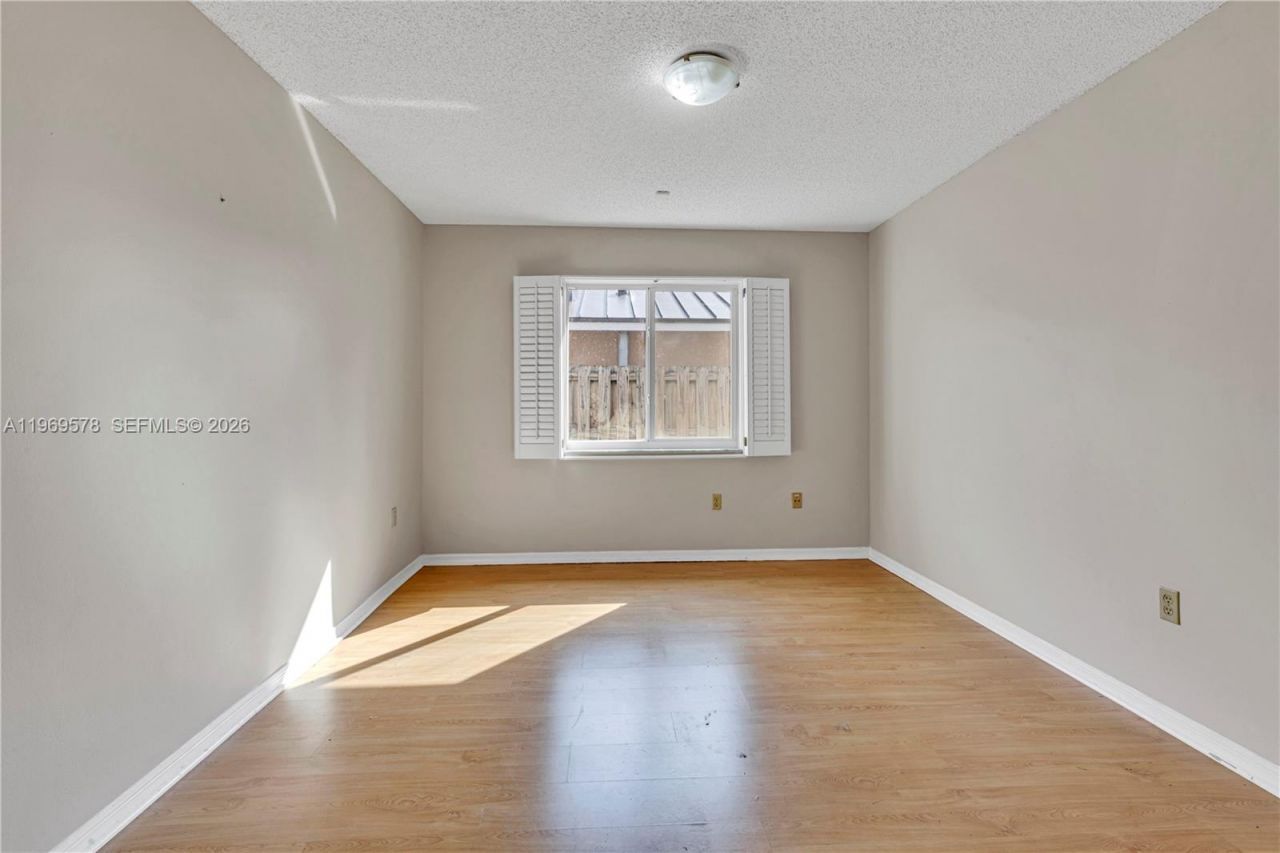 8531 SW 12th St, Miami, FL 33144 Photo