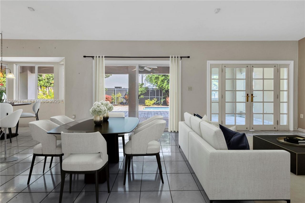 8531 SW 12th St, Miami, FL 33144 Photo