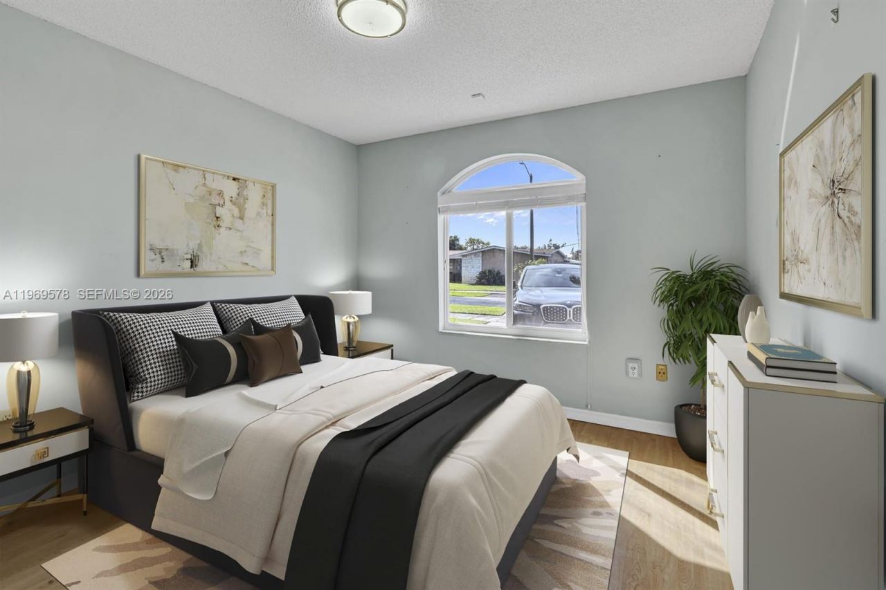 8531 SW 12th St, Miami, FL 33144 Photo