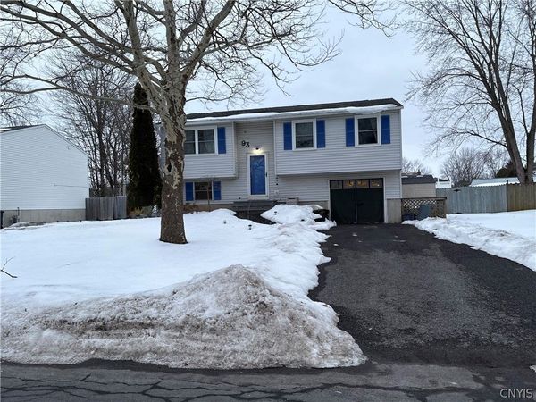 93 Ripplebrook Lane, Minoa, NY 13116
