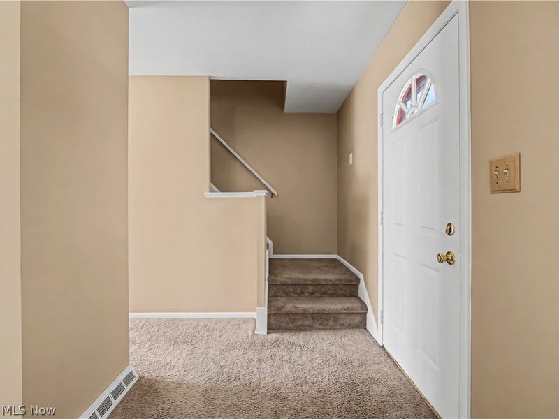 833 Sheryl Drive, Cleveland, OH 44109 Photo 10