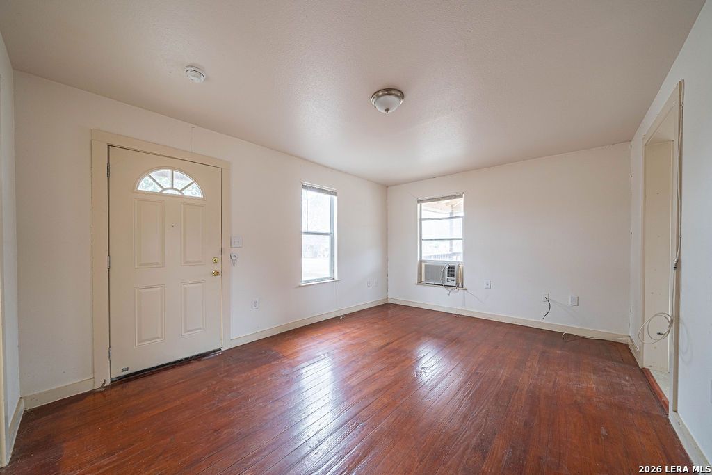 1516 Mexico, Castroville, TX 78009 Main Photo