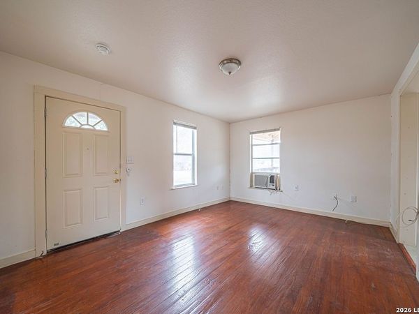 1516 Mexico, Castroville, TX 78009