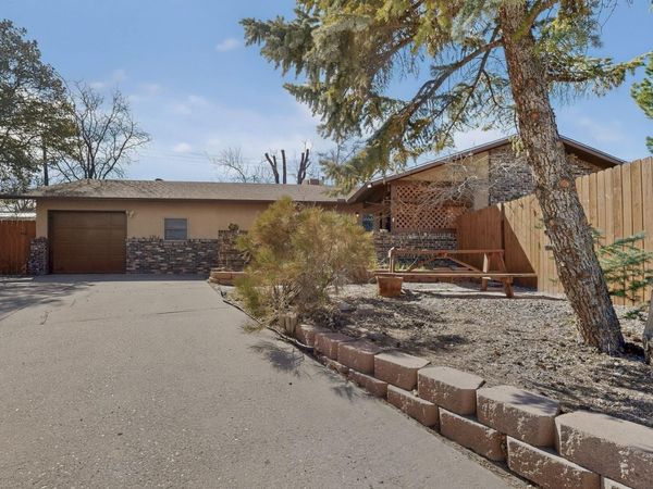 10245 Cove Court NW, Albuquerque, NM 87114