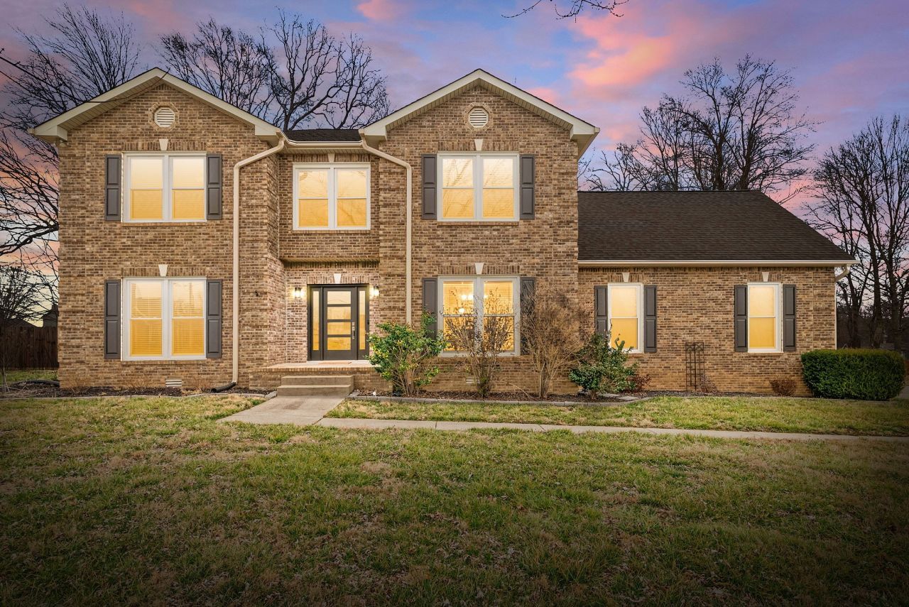 1359 W Rhett Butler Rd, Clarksville, TN 37042 Main Photo