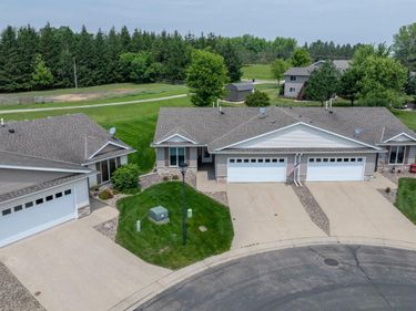 416 Buckshot Court , Kenyon, MN 55946