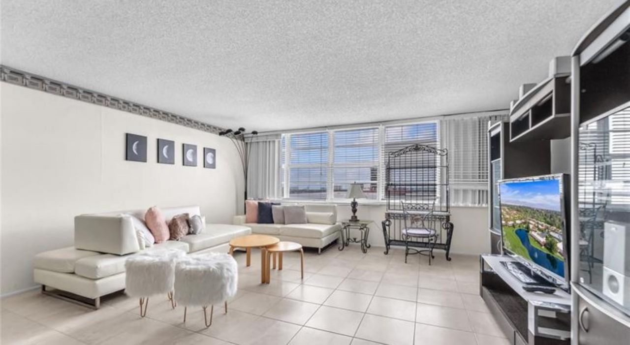 1160 N Federal Highway, Unit 1120, Fort Lauderdale, FL 33304 Photo