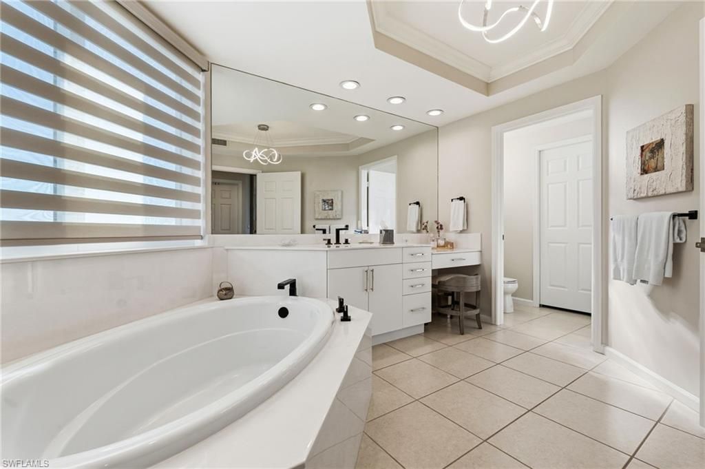 445 Cove Tower Dr, Unit 1001, Naples, FL 34110 Photo