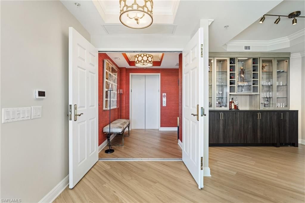 445 Cove Tower Dr, Unit 1001, Naples, FL 34110 Photo