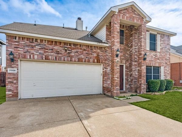 7705 Tin Cup Drive, Arlington, TX 76001