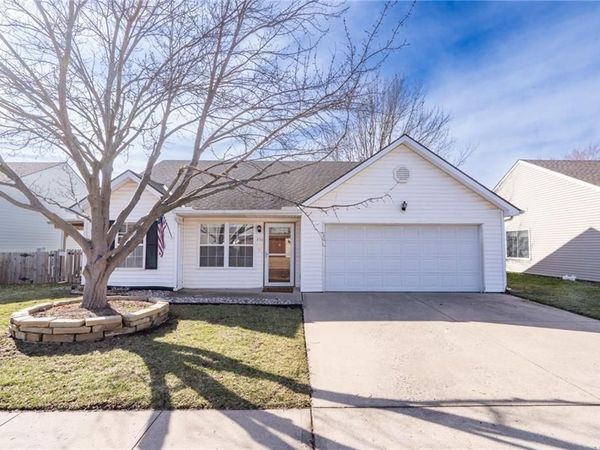 350 N Cottonwood Street, Gardner, KS 66030