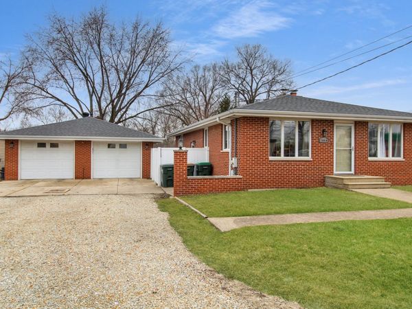 25010 S Canal Street, Channahon, IL 60410