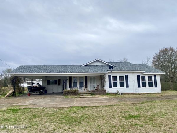 1048 Barnes Road, Crystal Springs, MS 39059