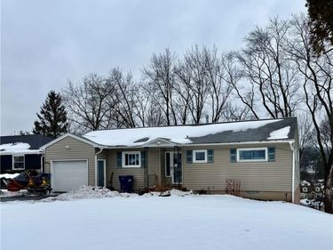 202 Barrington Road, Syracuse, NY 13214