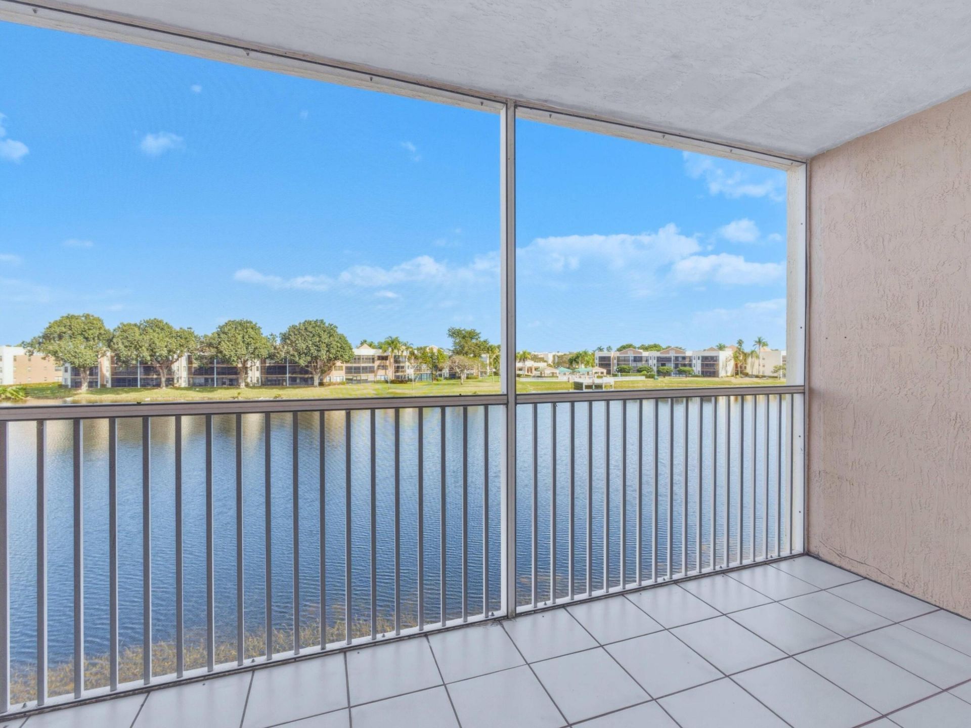 7292 S Devon Drive, Unit 302, Tamarac, FL 33321 Photo