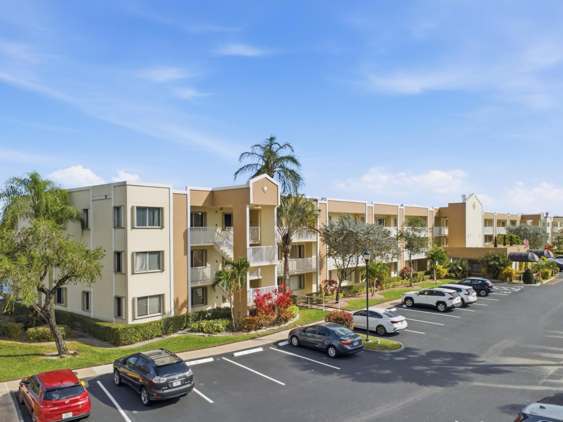 7292 S Devon Drive, Unit 302, Tamarac, FL 33321 Photo