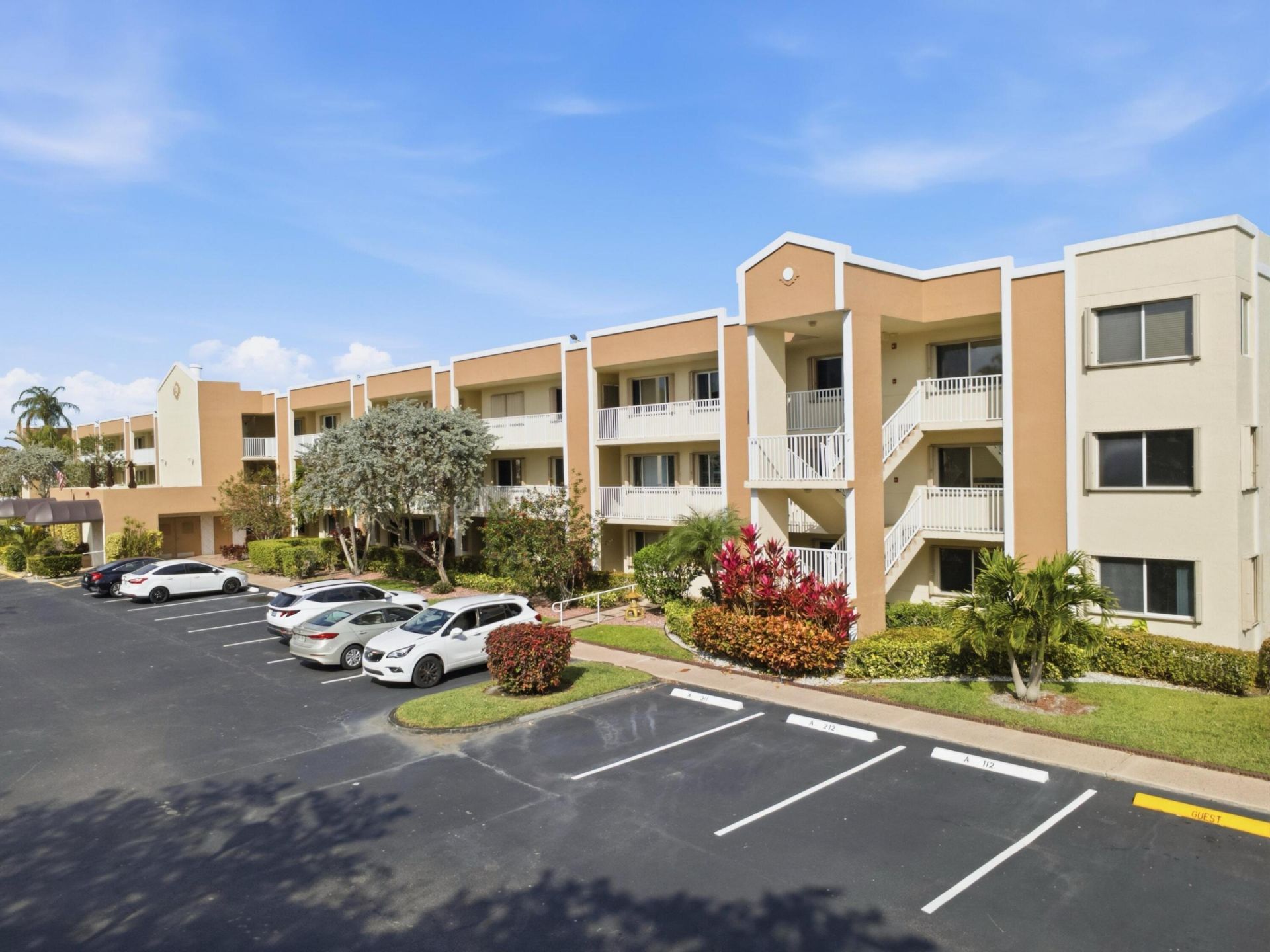 7292 S Devon Drive, Unit 302, Tamarac, FL 33321 Photo