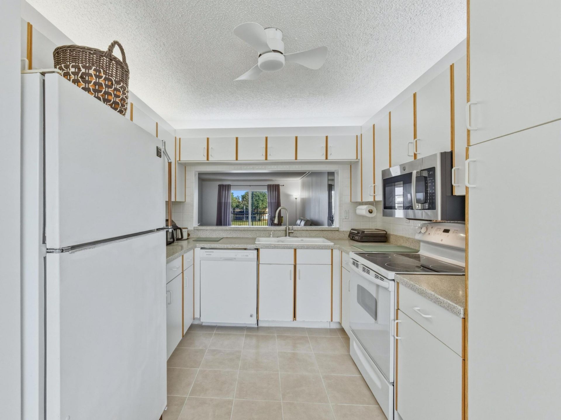 7292 S Devon Drive, Unit 302, Tamarac, FL 33321 Photo