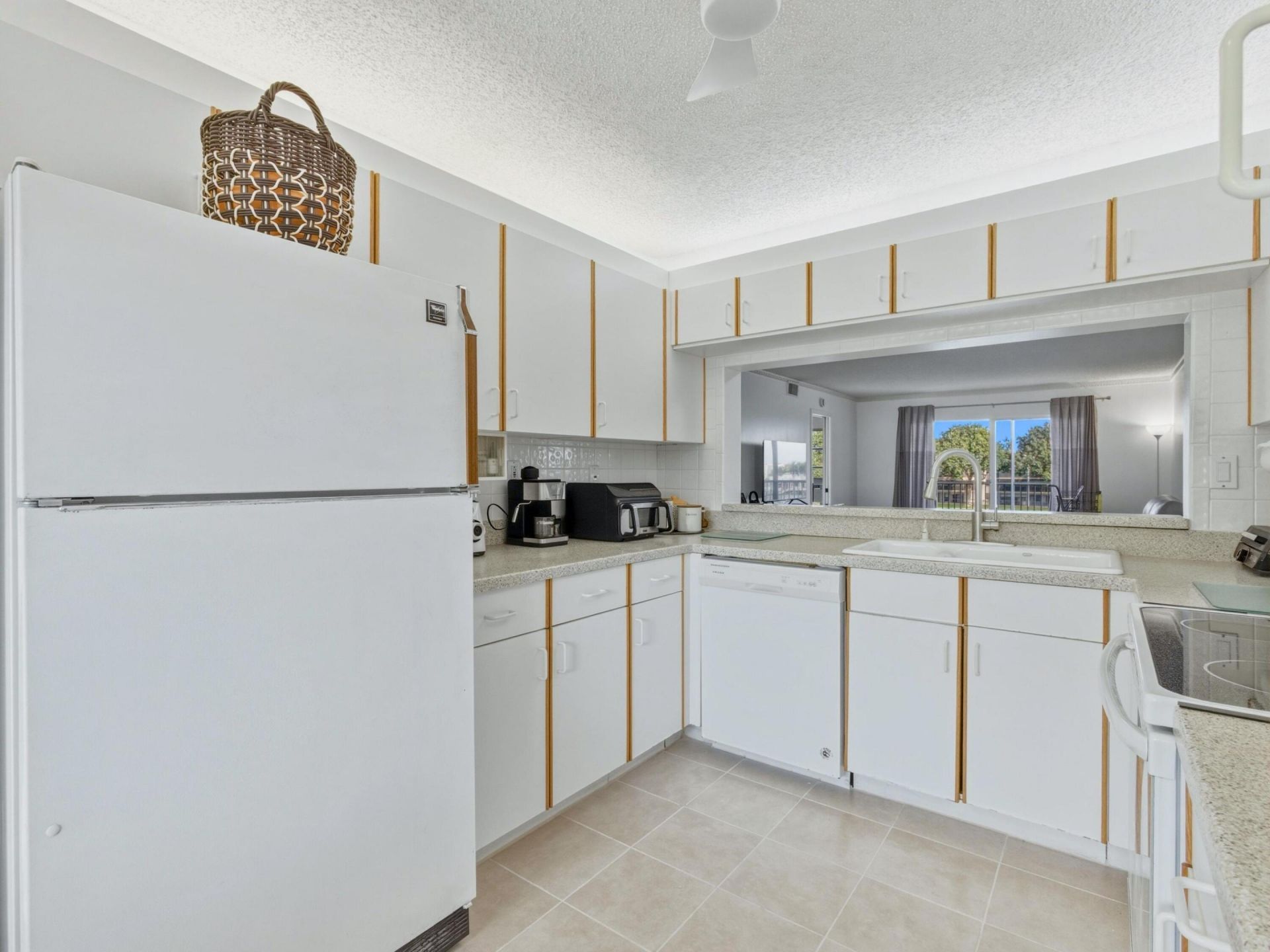 7292 S Devon Drive, Unit 302, Tamarac, FL 33321 Photo