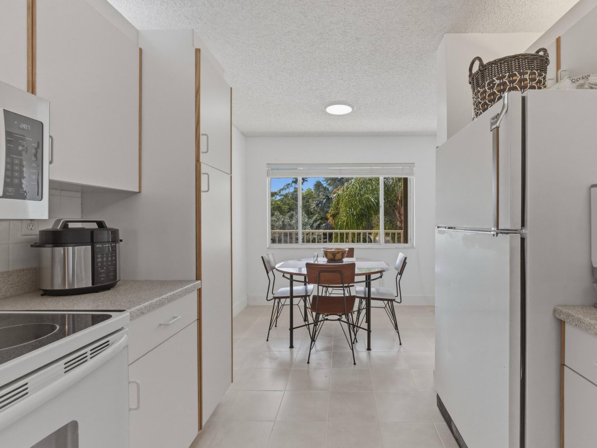 7292 S Devon Drive, Unit 302, Tamarac, FL 33321 Photo