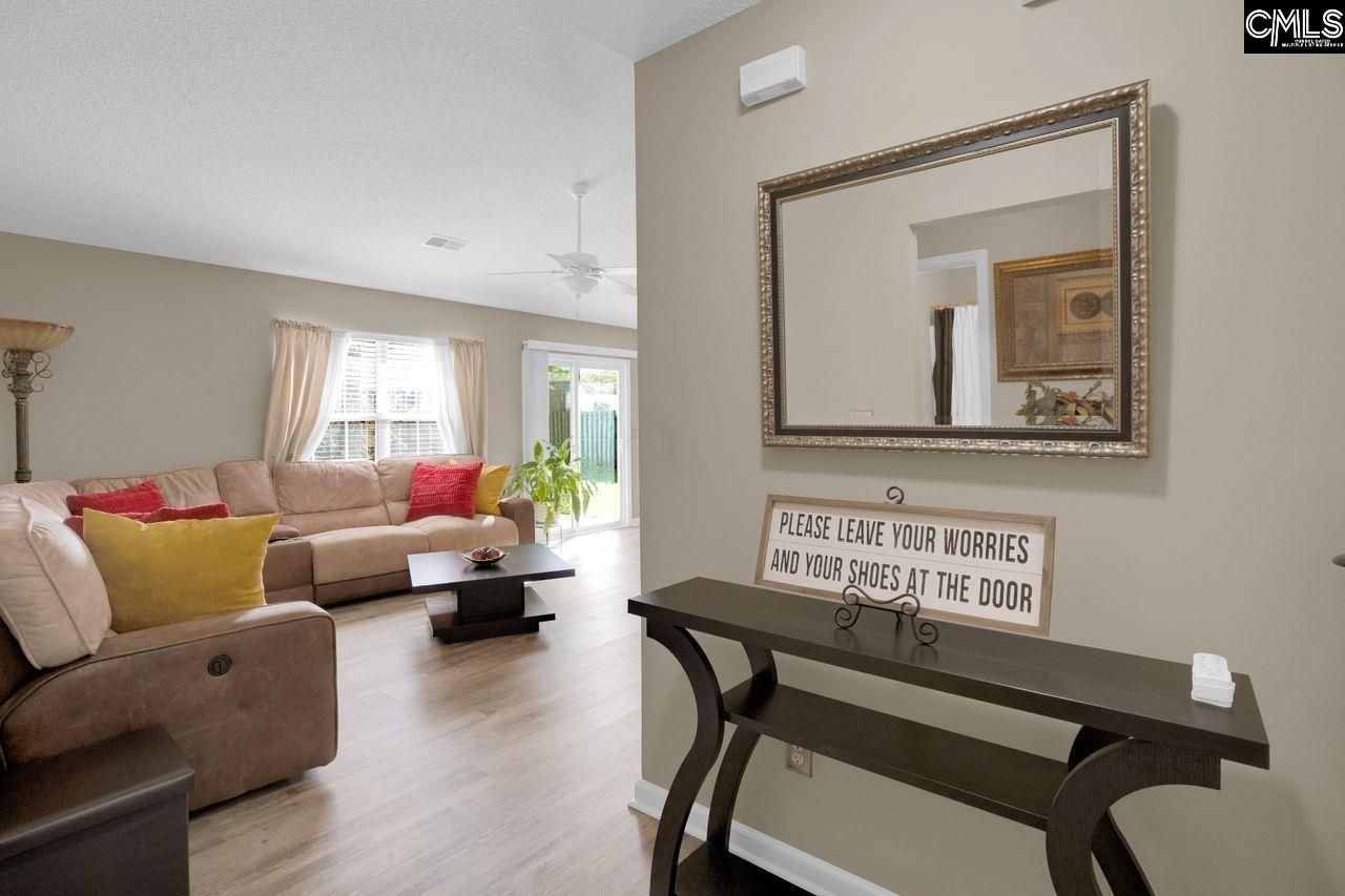 103 Spring Lake Drive Photo 4