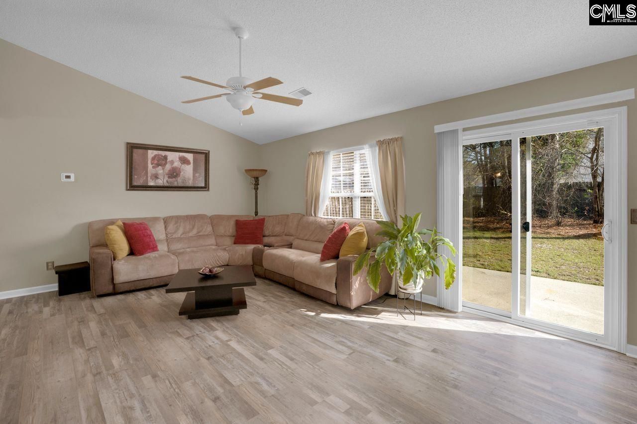 103 Spring Lake Drive Photo 5