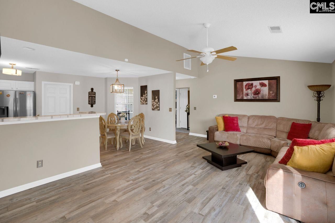 103 Spring Lake Drive Photo 7