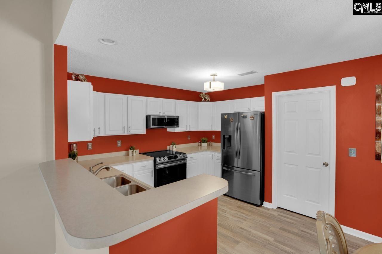 103 Spring Lake Drive Photo 9