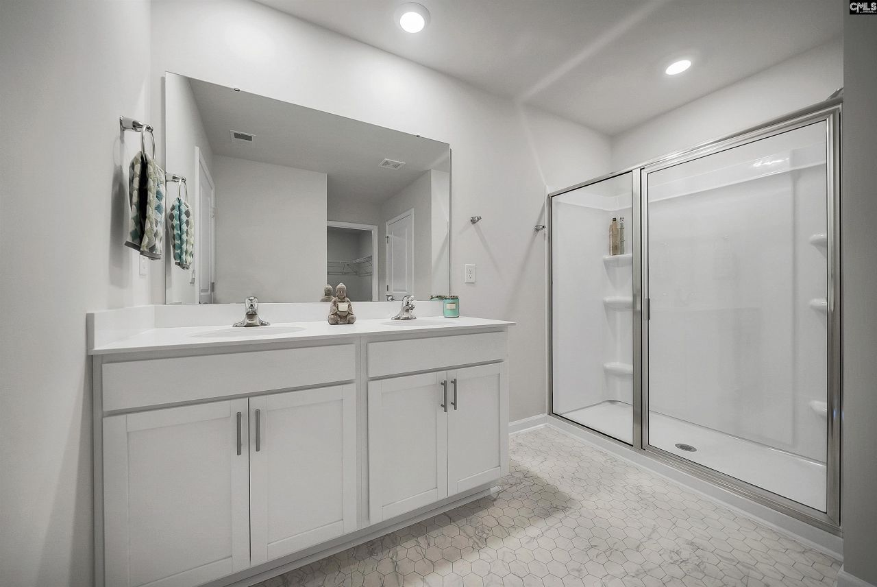 24 Maple Drive  Photo 41