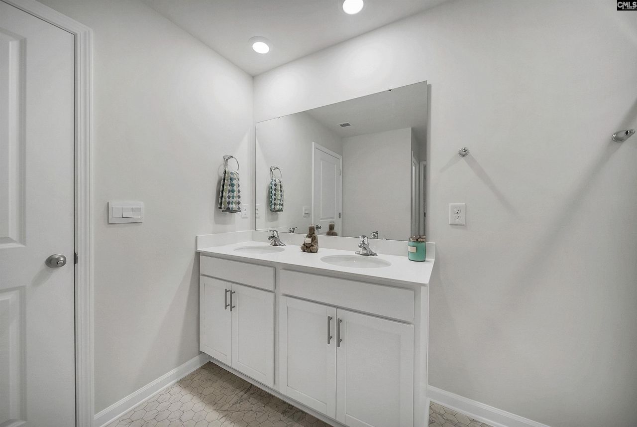 24 Maple Drive  Photo 42